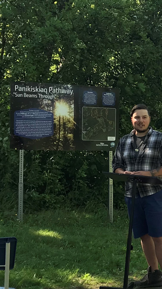 Panikiskaiq Pathway sign
